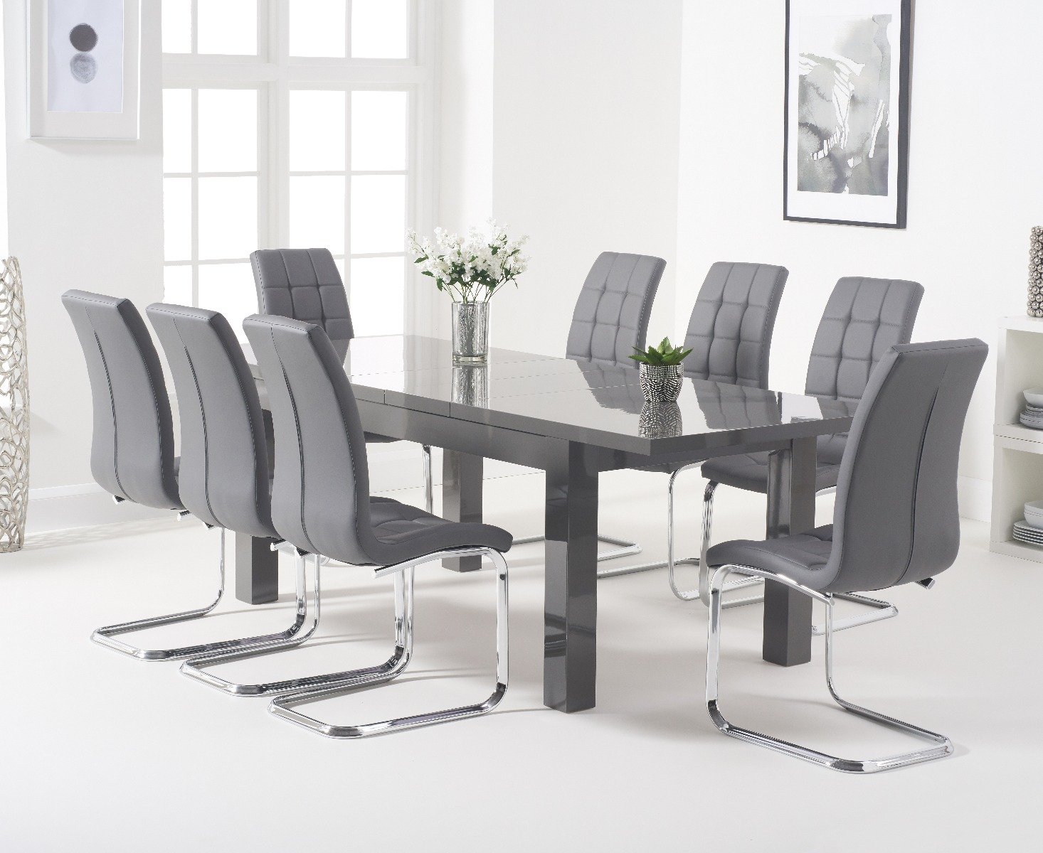 Extending Seattle Dark Grey Gloss 160220cm Dining Table With 4 Black Vigo Chairs