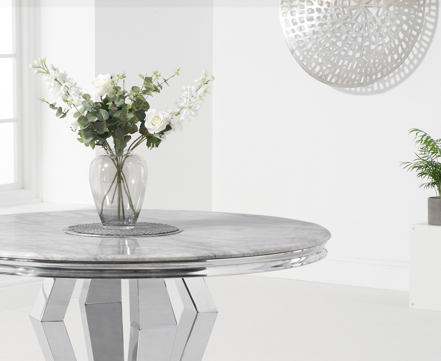 Photo 2 of Viscount 130cm round marble dining table