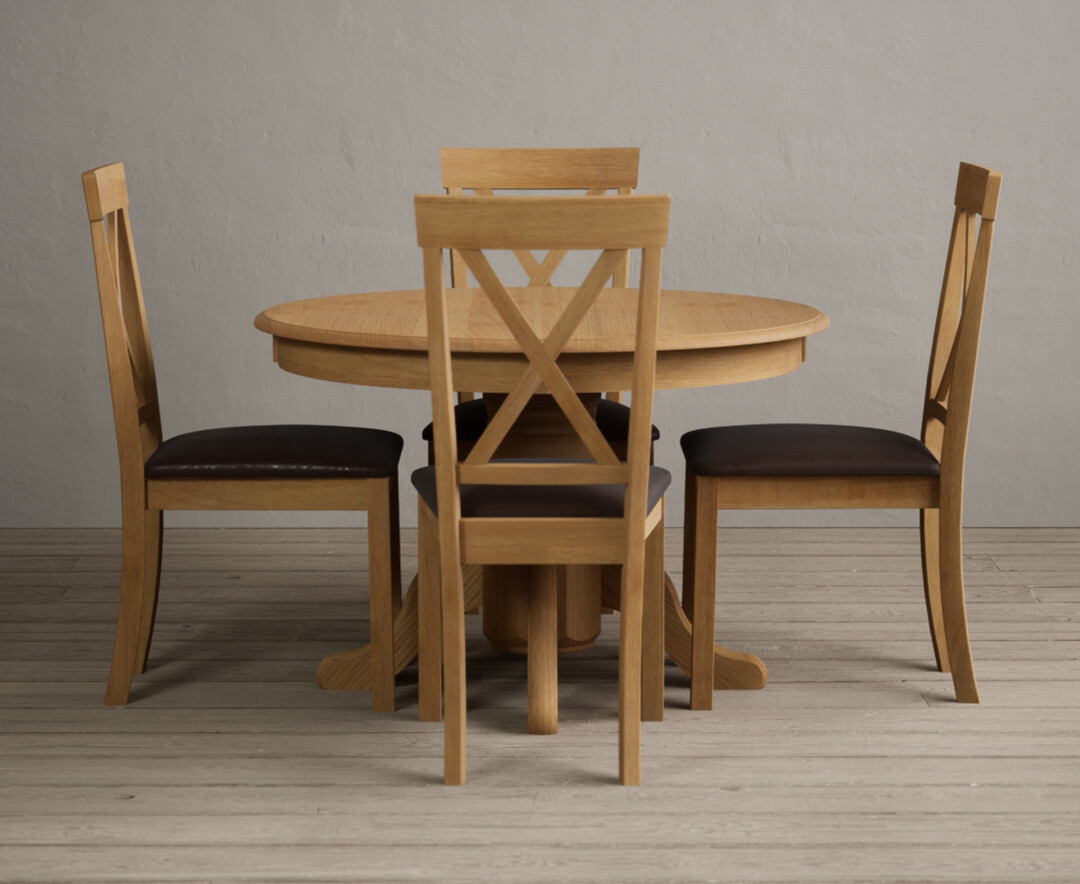 Hertford Solid Oak Pedestal Extending Dining Table With 4 Oak Hertford Chairs