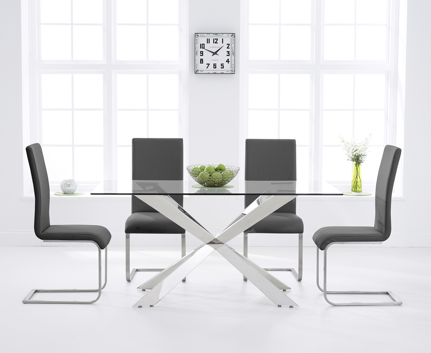 Juniper 160cm Glass Dining Table With 4 Black Austin Chairs