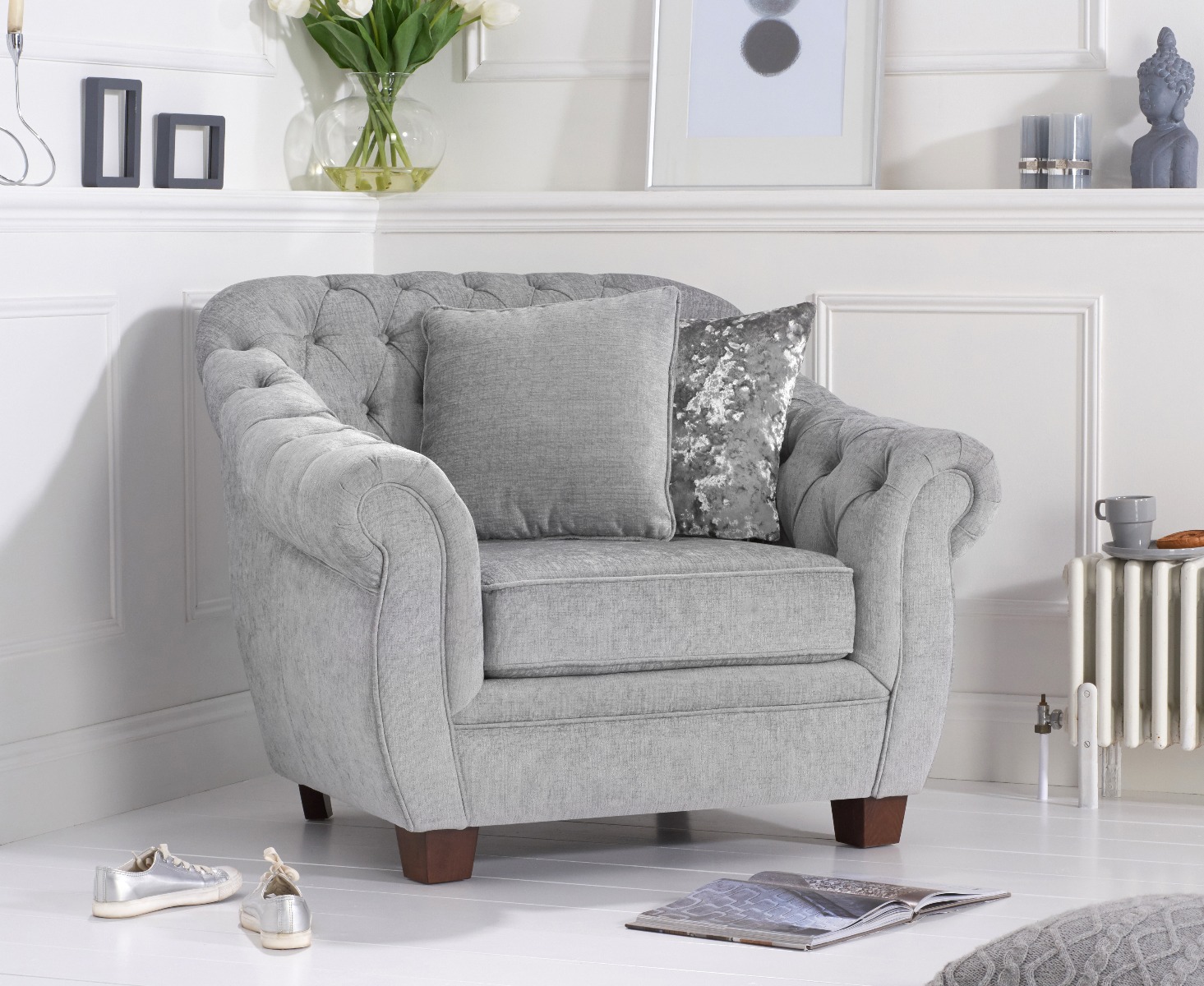 Photo 2 of Eva chesterfield light grey velvet armchair
