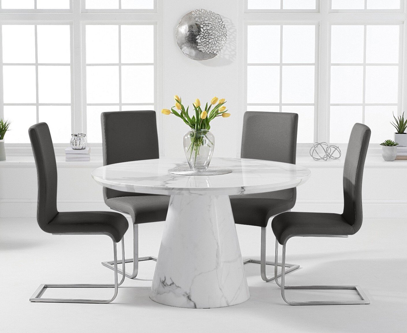 Ravello 130cm Round White Marble Dining Table With 4 White Austin Chairs