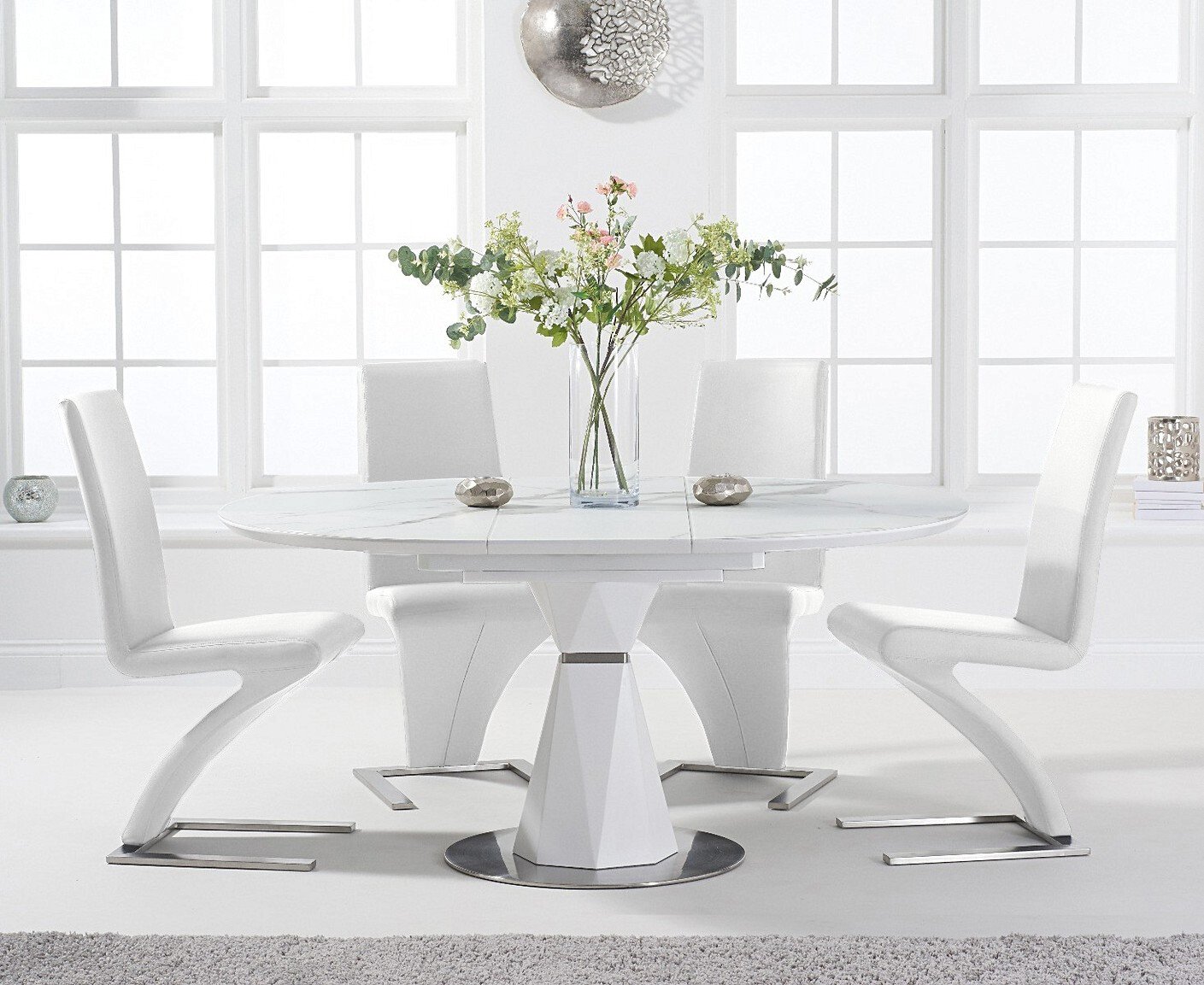 Venosa 120cm Round White Dining Table With 4 White Aldo Chairs